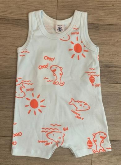 Sommer Strampler mit Haifischmotiv